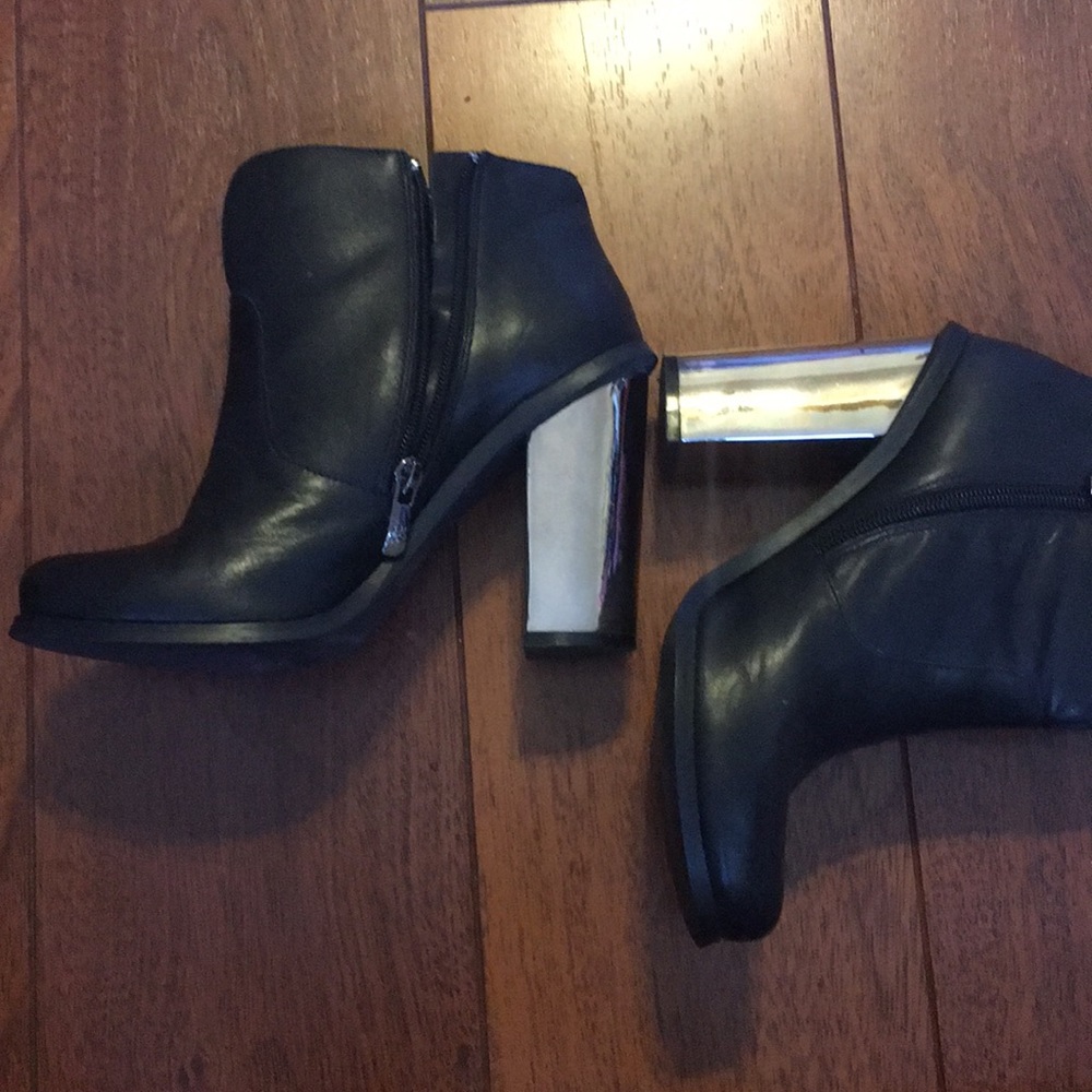 Chine Laundry- Black Booties